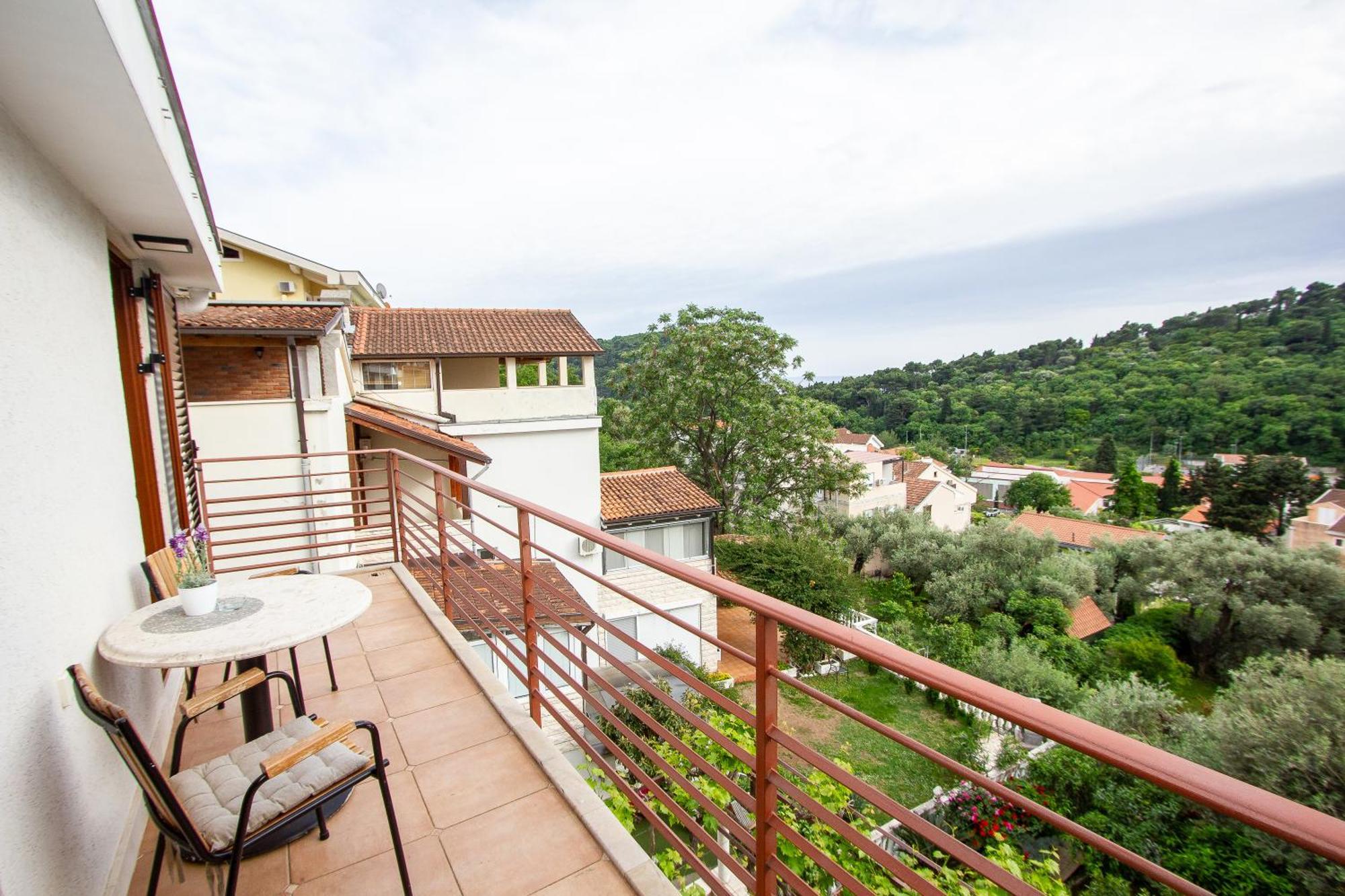 Guest House Jedro Petrovac Екстериор снимка
