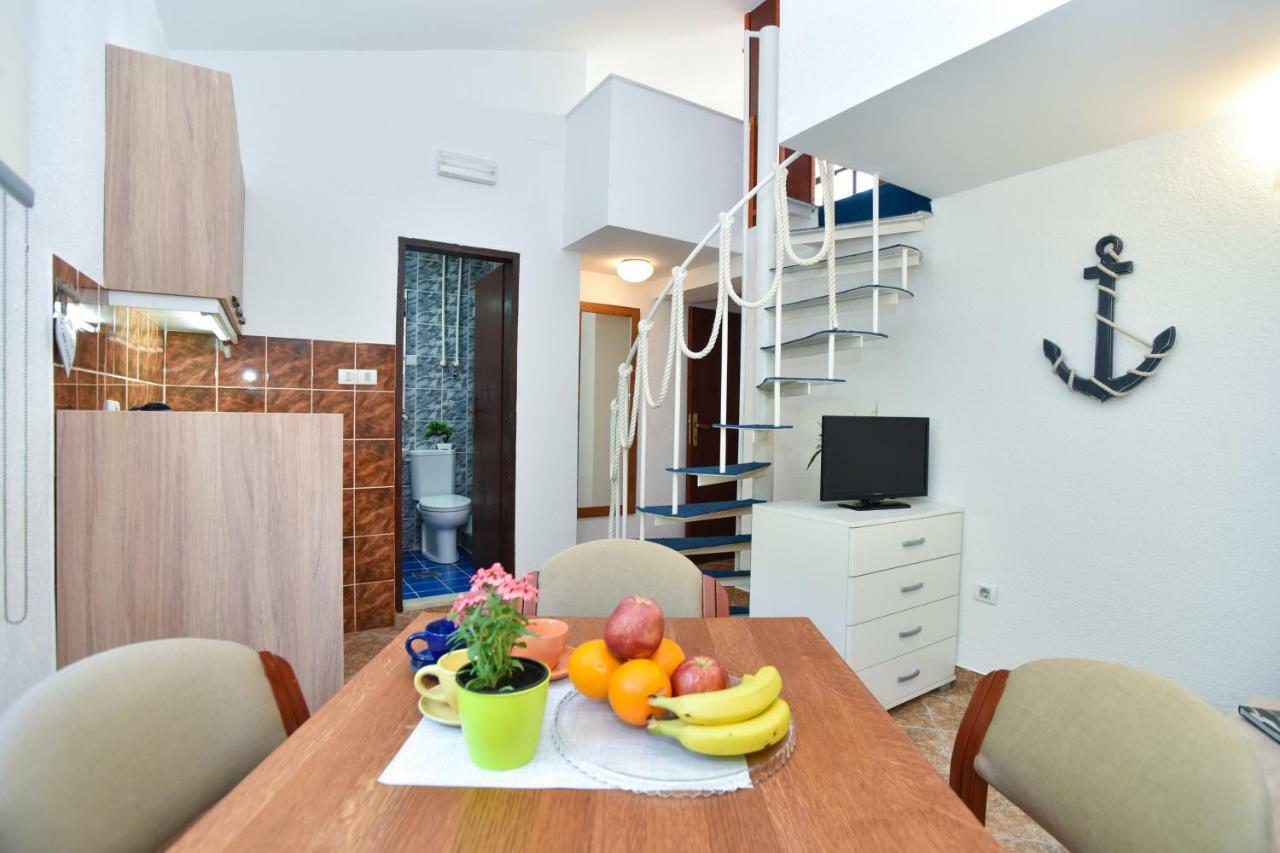 Guest House Jedro Petrovac Екстериор снимка