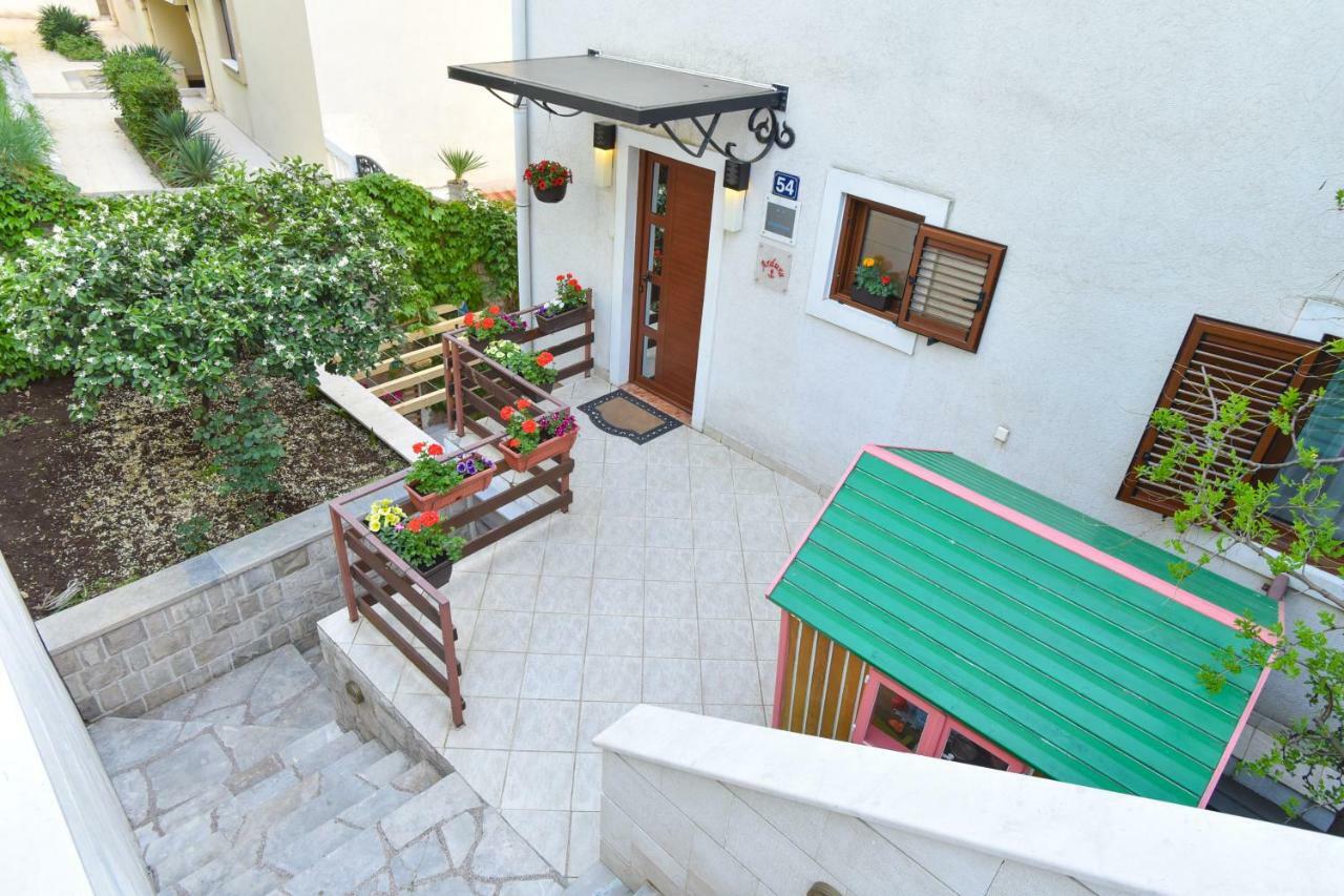 Guest House Jedro Petrovac Екстериор снимка