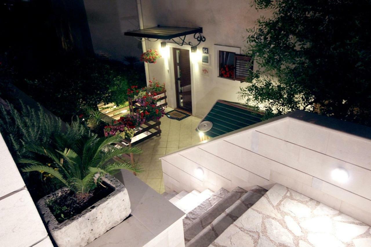 Guest House Jedro Petrovac Екстериор снимка